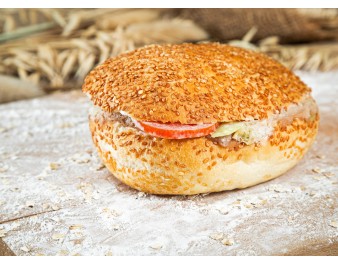 Bagnat au thon sur pain au sésame | Fleur de Pains